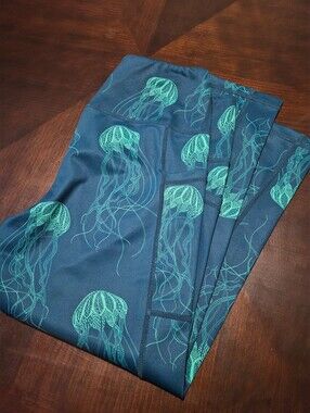 CVG Constantly Varied Gear Capri Legginslgs - Small - Jellyfish